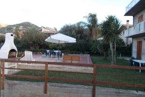 C.d'Orlando,piano terra con giardino,si animali