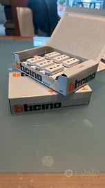 Prese  bticino Matix AM5180 bianche