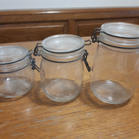 Vasi ermetici in vetro