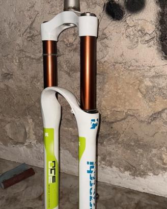 Forcella marzocchi 160 di’ recorrido e 34 mm
