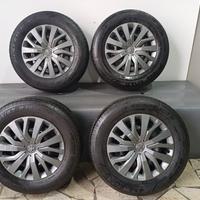 Cerchi in Ferro Gomme Copricerchi Peugeot Rifter