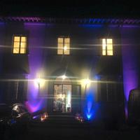 Villa per feste con grande sala e piscina