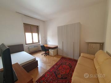 Disponibile camera matrimoniale uso singola