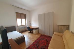 Disponibile camera matrimoniale uso singola