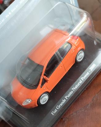 Modellino Fiat Grande Punto Natural Power 1:43 

