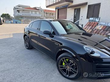 Porsche Cayenne È-Hybryd coupe