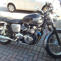 Triumph bonneville t100