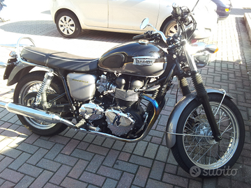 Triumph bonneville t100