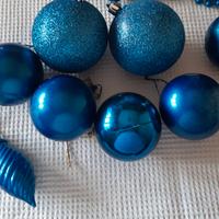 Natale in blu 7 palline e 1 pigna