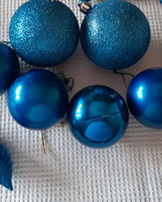 Natale in blu 7 palline e 1 pigna