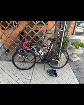 Bici da corsa in carbonio ultegra cerchi carbonio