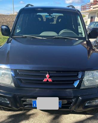 Mitsubishi pajero V60 autocarro