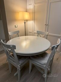 TAVOLO  ALLUNGABILE  e  4 SEDIE 320€ ,,TAVOLO 250