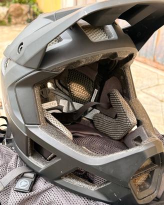 Casco integrale bici
