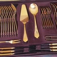 Set di posate in oro