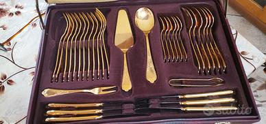 Set di posate in oro