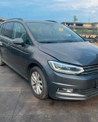 Volkswagen Touran 2016 1.6 TDI CRK PER RICAMBI