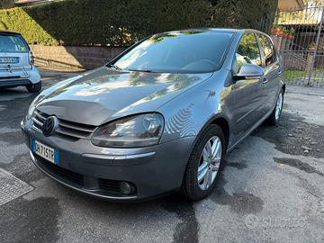 Volkswagen golf V 1.9 tdi 105 6 marce GOAL