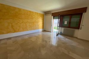 In via benedetto croce trilocale