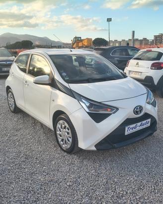 Toyota Aygo Connect 1.0 VVT-i 72 CV 5 porte x-fun 