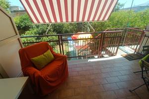 Bilocale in villa nel verde a Mondello