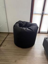 Poltrona pouf.