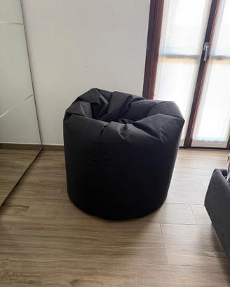 Poltrona pouf.