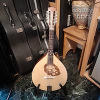mandola