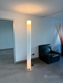 Lampada a piantana