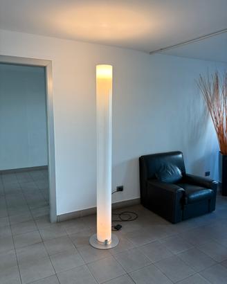 Lampada a piantana