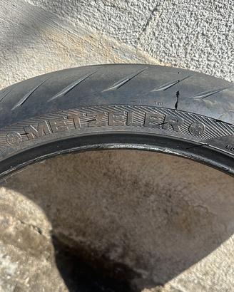 Pneumatico anteriore Metzeler roadtec Z8