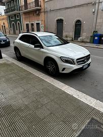 Mercedes GLA 200d 4Matic Premium