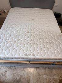 materasso, + testiera Ikea - in perfetto stato