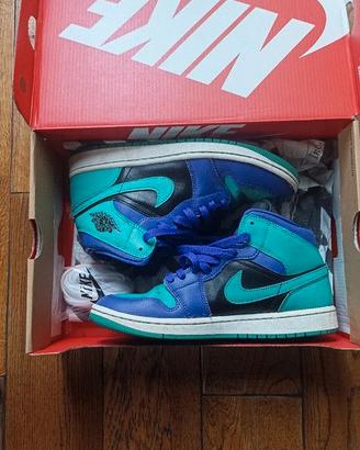 Air Jordan 1 mid black grape
