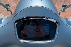 Vespa 300 GTS super tech