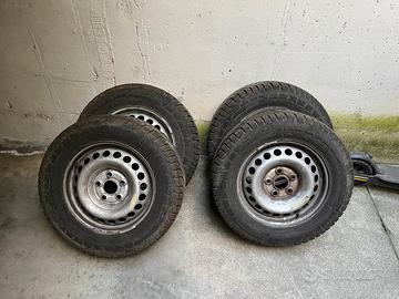 cerchi e gomme invernali T5 volkswagen 