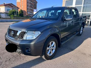 Nissan Navara 2.5 dCi 190CV 4 porte Double Cab LE 