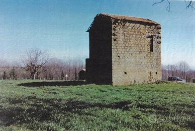 Rustico / Casale di 80 m² con 4 locali a Cave