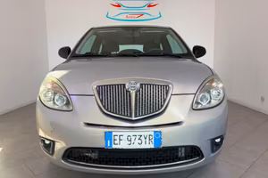 LANCIA Ypsilon 1.2 69 CV Argento