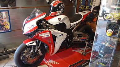 Honda cbr 1000 rr