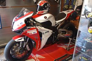 Honda cbr 1000 rr