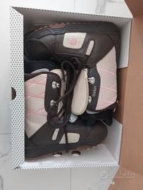 Scarponi Burton  wms Moto 8,5