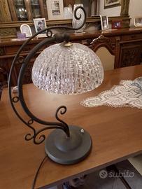 Lampada da tavolo in ferro battuto