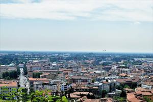 Terreno di 2500 m² a Bergamo