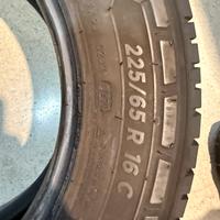 Gomme 225-65-R16 C MICHELIN AGILIS 3