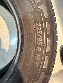 Gomme 225-65-R16 C MICHELIN AGILIS 3