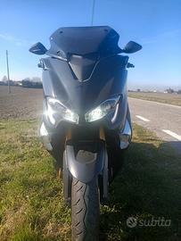 Tmax 530 sx abs 2019  km 20000.