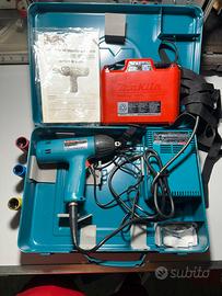 Avvitatore ad Impulsi Makita 6902D 14,4V con Valig