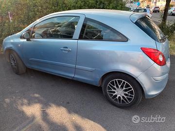 Opel corsa 1.2 gpl
