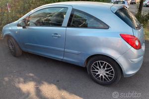 Opel corsa 1.2 gpl